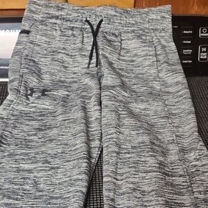 Under Armour Heathered Gray Drawstring Joggers